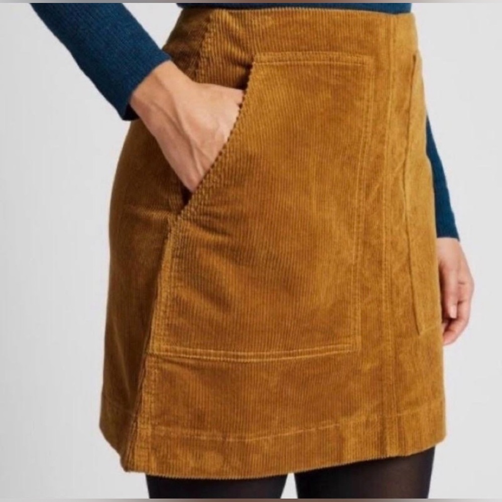 New Uniqlo Classic Corduroy A-Line Skirt in Camel, size XS